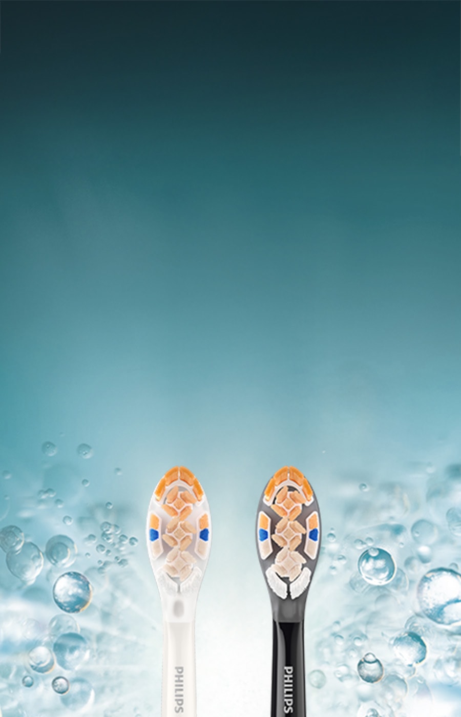 Dwie końcówki (czarna i biała) z włóknami w kolorze pomarańczowym, białym i granatowym.