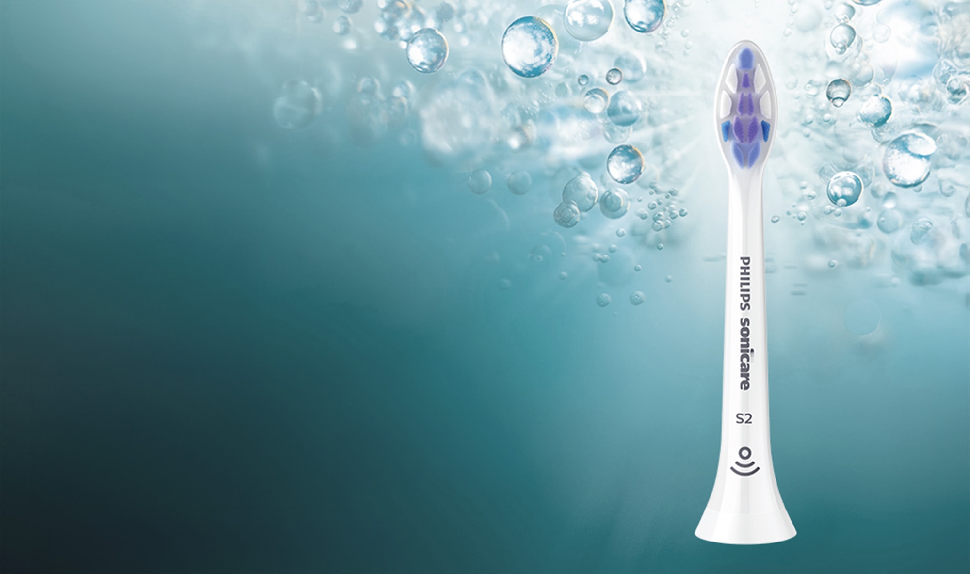 Biała końcówka z włóknami w kolorze fioletowym, białym i granatowym.