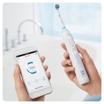 Braun Oral-B szczoteczka elektryczna GENIUS 10100S White<b>z Bluetooth</b> - 2 końcówki w zestawie