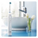 Braun Oral-B szczoteczka elektryczna GENIUS 10200W White<b> z Bluetooth</b> - 4 końcówki w zestawie